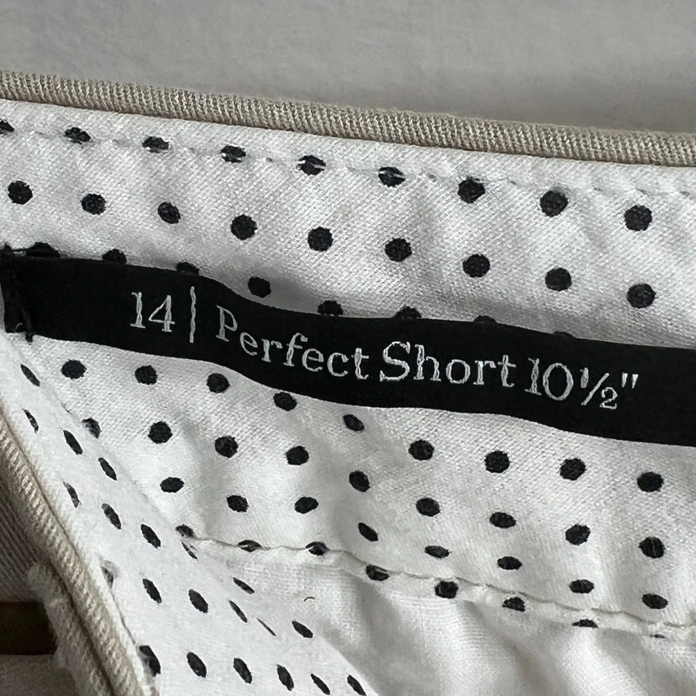 Talbots Perfect Short 10.5 Tan Khaki Cotton Stretch Chino Shorts Womens 14 NEW